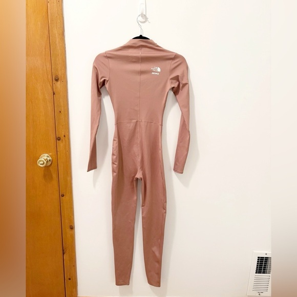 New Skims x The North Face Regina Bodysuit - Picture 7 of 10